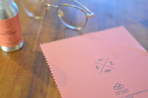chiffonnette pour nettoyer ses lunettes