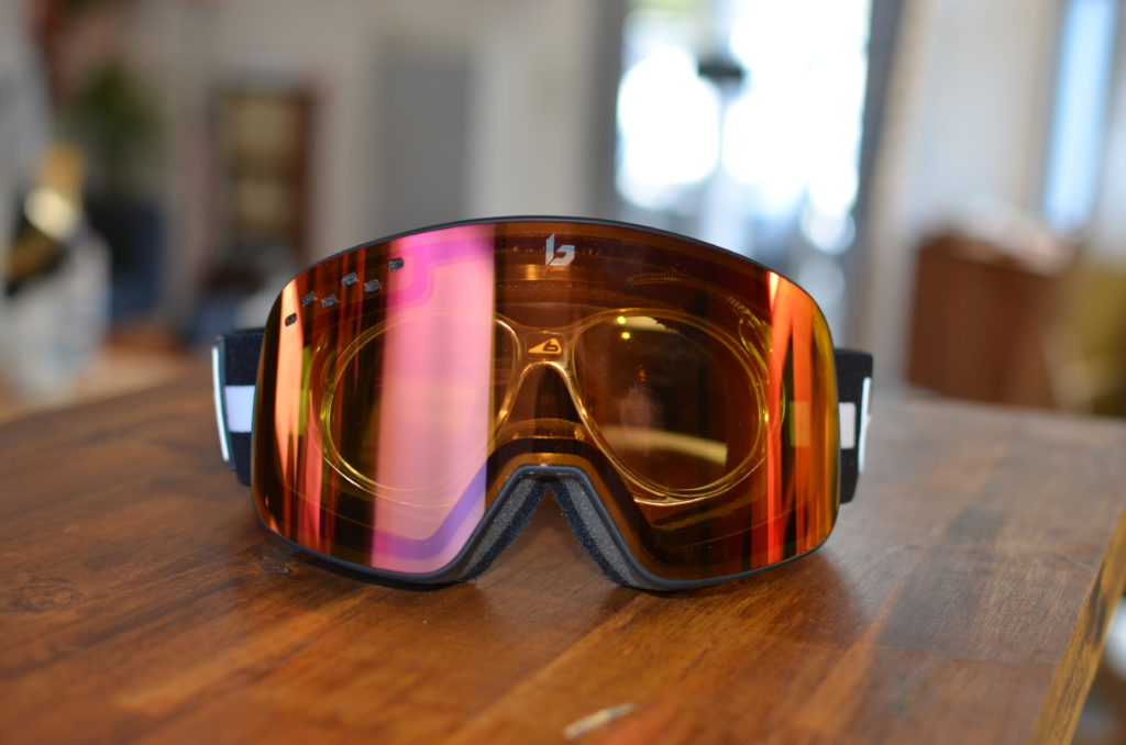 Le masque de ski à la montagne